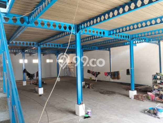 Gudang Strategis Kawasan , Luas 686m2m², Jalan Utama, Area Bisnis Aktif Gudang Strategis Kawasan , Luas 686m2m², Jalan Utama, Area Bisnis Aktif