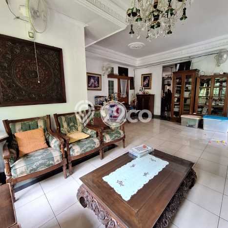 Dijual Rumah Luas Elegan Dengan View Cantik di Bintaro, Jakarta Selatan Dijual Rumah Luas Elegan Dengan View Cantik di Bintaro, Jakarta Selatan