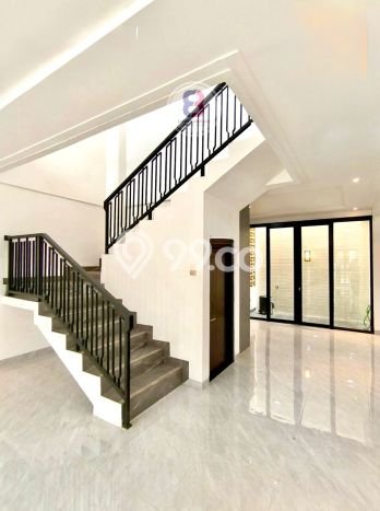 Dijual Rumah Luas Megah Dengan View Cantik di Graha Raya, Tangerang Selatan Dijual Rumah Luas Megah Dengan View Cantik di Graha Raya, Tangerang Selatan