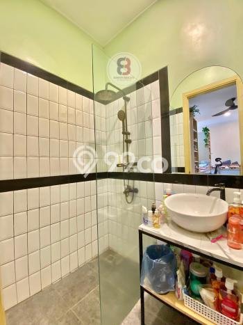 Hunian Mewah LB 117m2 Siap Huni Desain Elegan di Bintaro, Tangerang Selatan Hunian Mewah LB 117m2 Siap Huni Desain Elegan di Bintaro, Tangerang Selatan