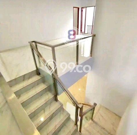 Rumah Mewah LB 326m2 Siap Pakai Desain Elegan di Bintaro, Jakarta Selatan Rumah Mewah LB 326m2 Siap Pakai Desain Elegan di Bintaro, Jakarta Selatan