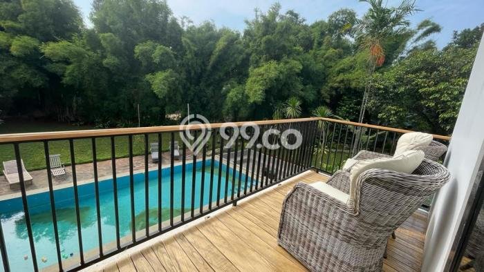Rumah Elit Modern Tanpa Renovasi di Kemang Jakarta Selatan Rumah Elit Modern Tanpa Renovasi di Kemang Jakarta Selatan