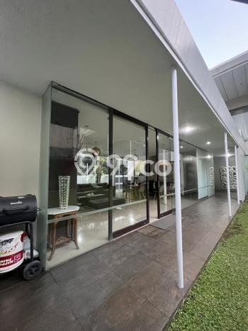 Rumah Elit Modern Tanpa Renovasi di Wijaya Jakarta Selatan Rumah Elit Modern Tanpa Renovasi di Wijaya Jakarta Selatan