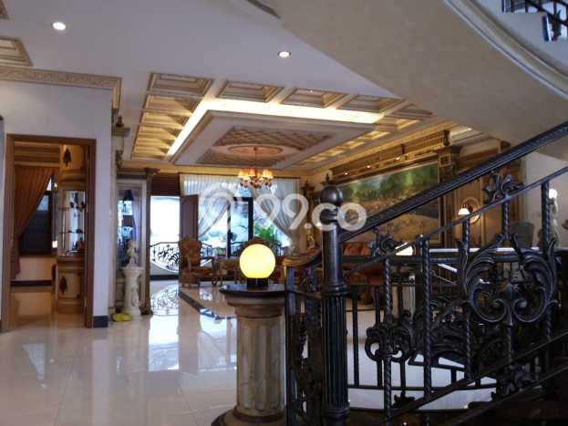 Hunian Elit LB 1260m2 Siap Pakai Desain Elegan di Pluit, Jakarta Utara Hunian Elit LB 1260m2 Siap Pakai Desain Elegan di Pluit, Jakarta Utara