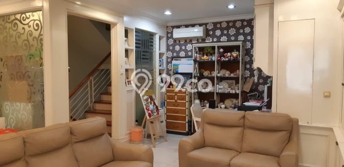 Dijual Rumah Mewah Elegan Dengan View Eksklusif di Pluit, Jakarta Utara Dijual Rumah Mewah Elegan Dengan View Eksklusif di Pluit, Jakarta Utara