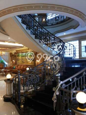 Hunian Elit LB 1260m2 Siap Pakai Desain Elegan di Pluit, Jakarta Utara Hunian Elit LB 1260m2 Siap Pakai Desain Elegan di Pluit, Jakarta Utara