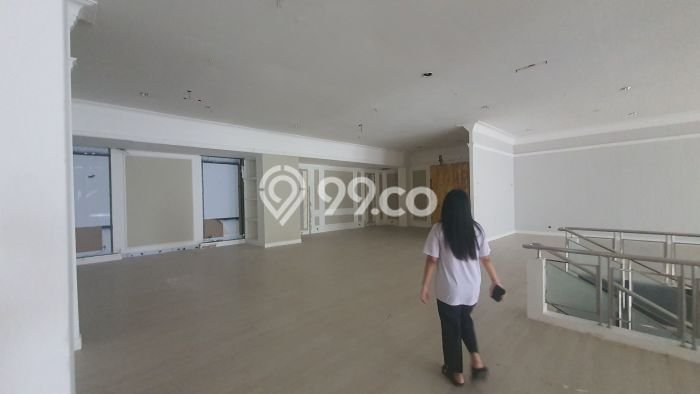 Kantor Dijual di Jakarta Barat LT 2150m2 & LB 3250m2 Lokasi Terbaik! Kantor Dijual di Jakarta Barat LT 2150m2 & LB 3250m2 Lokasi Terbaik!