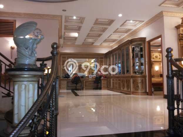 Hunian Elit LB 1260m2 Siap Pakai Desain Elegan di Pluit, Jakarta Utara Hunian Elit LB 1260m2 Siap Pakai Desain Elegan di Pluit, Jakarta Utara