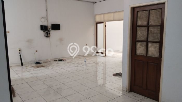 Ruko Dijual di Penjaringan Jakarta Utara dengan LB 300m2 Ruko Dijual di Penjaringan Jakarta Utara dengan LB 300m2