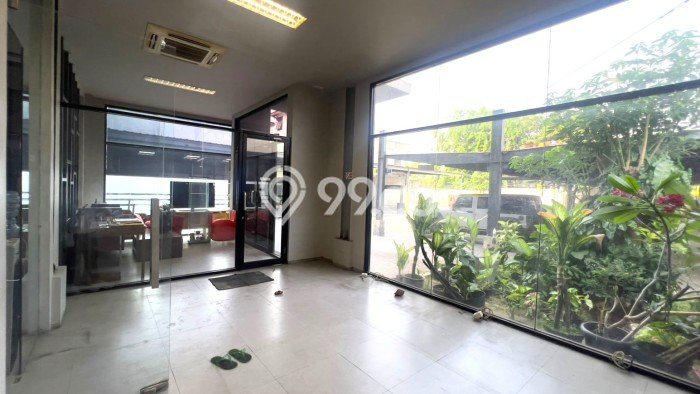 Gudang Dijual di Kebayoran Lama LT 5284m2, LB 4000m2 untuk Investasi Gudang Dijual di Kebayoran Lama LT 5284m2, LB 4000m2 untuk Investasi