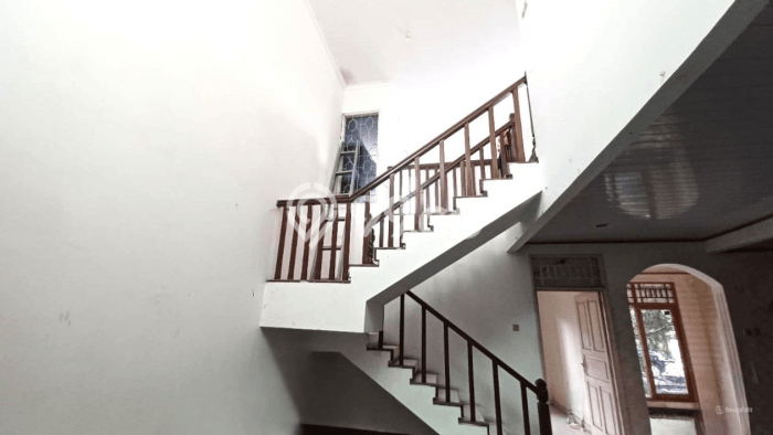 Jual Rumah Bagus Siap Huni LB 200m2 di Cakung, Jakarta Timur Jual Rumah Bagus Siap Huni LB 200m2 di Cakung, Jakarta Timur