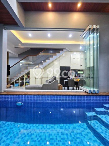 Jual Rumah Mewah Megah Dengan View Cantik di Harapan Indah, Bekasi Jual Rumah Mewah Megah Dengan View Cantik di Harapan Indah, Bekasi