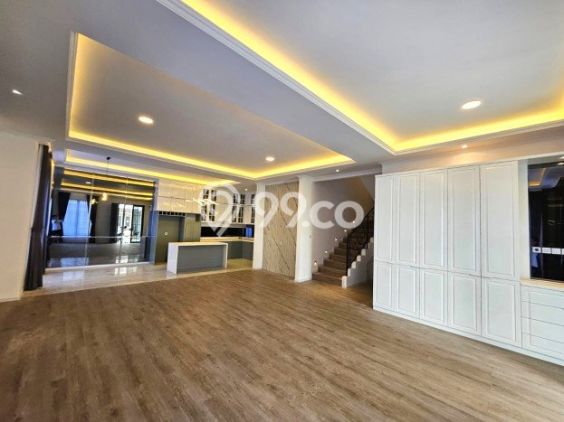 Rumah Eksklusif Dijual LT 180m2 di Cakung, Jakarta Timur Rumah Eksklusif Dijual LT 180m2 di Cakung, Jakarta Timur