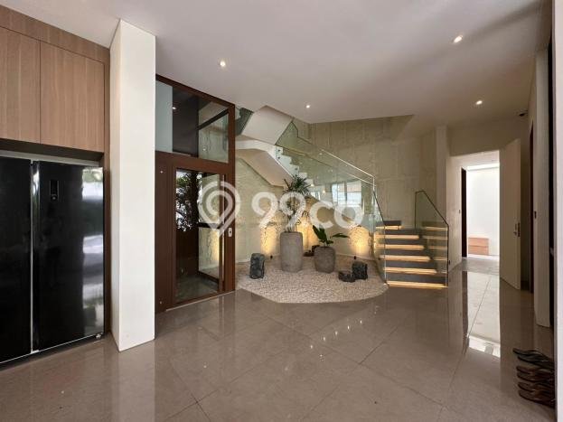 DIJUAL! Vila Kawasan , Luas 315m2m², Posisi Strategis DIJUAL! Vila Kawasan , Luas 315m2m², Posisi Strategis