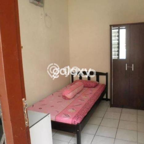 KESEMPATAN TERBAIK! Rumah Nyaman di Rungkut, Luas 240m² LB 350m² KESEMPATAN TERBAIK! Rumah Nyaman di Rungkut, Luas 240m² LB 350m²