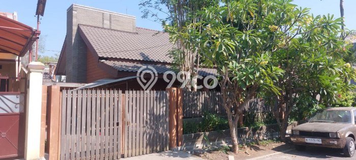Rumah LT 485m2m² / LB 180m2m² Lokasi Strategis di , Surabaya Rumah LT 485m2m² / LB 180m2m² Lokasi Strategis di , Surabaya