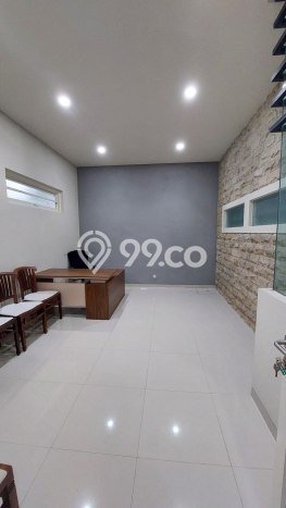 SPECIAL LISTING! Rumah area Surabaya Kota, 3 KM, Dekat Fasilitas, Luas 187m² LB 187m² SPECIAL LISTING! Rumah area Surabaya Kota, 3 KM, Dekat Fasilitas, Luas 187m² LB 187m²