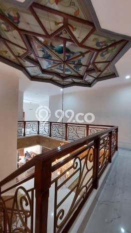 Rumah Nyaman dengan Luas Tanah 200m2m² di Lokasi , Surabaya Rumah Nyaman dengan Luas Tanah 200m2m² di Lokasi , Surabaya
