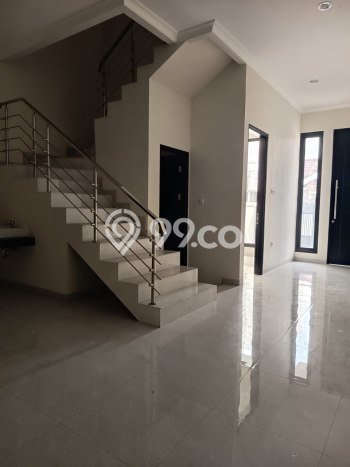 Dijual Rumah Strategis Bagus Punya 3 KT di Rungkut Surabaya - Dijual Rumah Strategis Bagus Punya 3 KT di Rungkut Surabaya -
