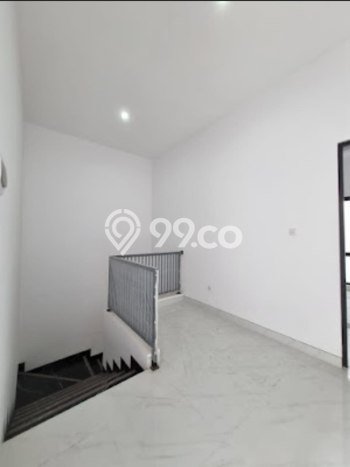 Dijual Rumah 3 Kamar Lokasi Strategis Nyaman dan Strategis di Rungkut Dijual Rumah 3 Kamar Lokasi Strategis Nyaman dan Strategis di Rungkut