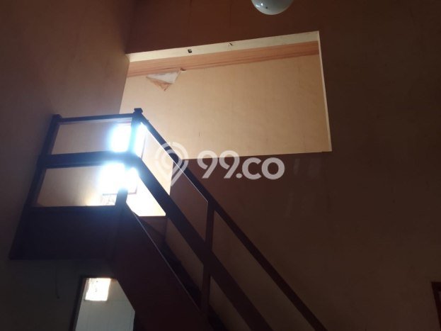 Rumah LT 485m2m² / LB 180m2m² Lokasi Strategis di , Surabaya Rumah LT 485m2m² / LB 180m2m² Lokasi Strategis di , Surabaya
