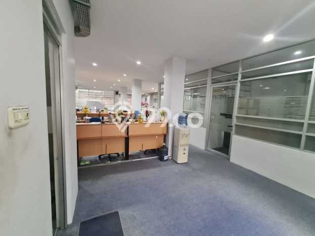 PELUANG EMAS! Kantor di Surabaya Kota, Luas 1010m2m², Pusat Bisnis PELUANG EMAS! Kantor di Surabaya Kota, Luas 1010m2m², Pusat Bisnis