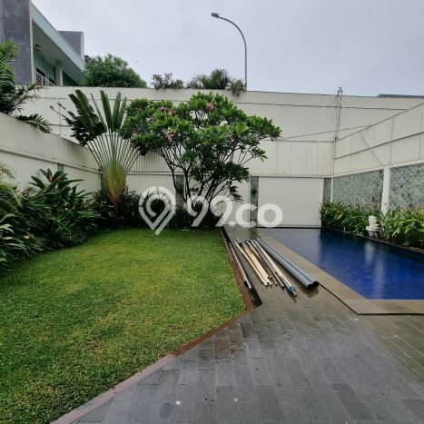 Hunian Modern dengan LT 372m2 & LB 610m2 Disewakan di Pondok Indah Hunian Modern dengan LT 372m2 & LB 610m2 Disewakan di Pondok Indah