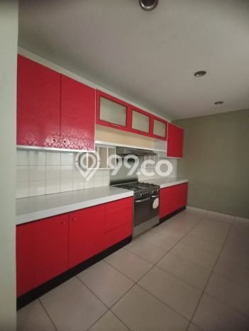Hunian Bagus Disewakan di Kuningan, Jakarta Selatan LT 650m2, LB 400m2 Hunian Bagus Disewakan di Kuningan, Jakarta Selatan LT 650m2, LB 400m2
