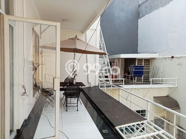 Rumah di Pinisi Pik , Lt. 406m2 , 2.5 Lantai , Ada Kolam Renang Rumah di Pinisi Pik , Lt. 406m2 , 2.5 Lantai , Ada Kolam Renang