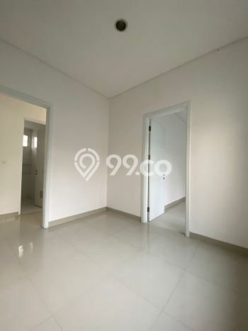 Rumah area Green Lake City, Jakarta Barat, Luas 180m² LB 211m² - JUAL CEPAT! Rumah area Green Lake City, Jakarta Barat, Luas 180m² LB 211m² - JUAL CEPAT!