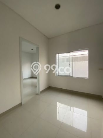 Rumah area Green Lake City, Jakarta Barat, Luas 180m² LB 211m² - JUAL CEPAT! Rumah area Green Lake City, Jakarta Barat, Luas 180m² LB 211m² - JUAL CEPAT!