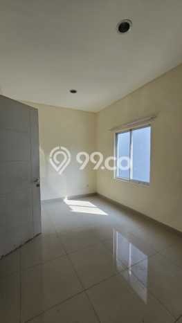 Jual Rumah Luas Megah Dengan View Cantik di Green Lake City, Jakarta Barat Jual Rumah Luas Megah Dengan View Cantik di Green Lake City, Jakarta Barat