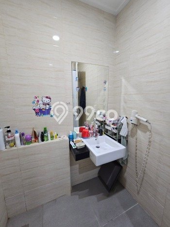 Rumah Berkualitas LT 180m2m² / LB 300m2m² di Lokasi Strategis Cengkareng, Jakarta Barat Rumah Berkualitas LT 180m2m² / LB 300m2m² di Lokasi Strategis Cengkareng, Jakarta Barat