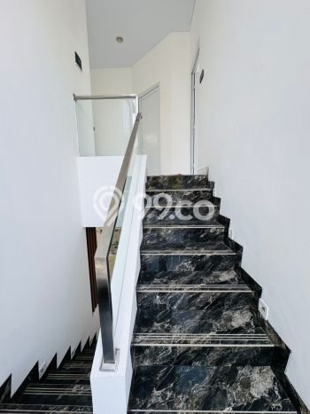 Rumah Harga Nego 4 Kamar Tidur di , Keamanan 24 Jam, Jakarta Barat Rumah Harga Nego 4 Kamar Tidur di , Keamanan 24 Jam, Jakarta Barat