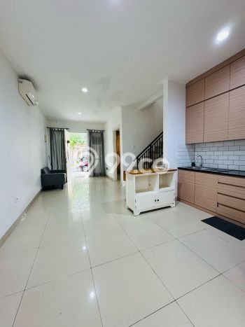 For Sale Hunian Rumah Terawat 4 KT di Green Lake City, Jakarta Barat For Sale Hunian Rumah Terawat 4 KT di Green Lake City, Jakarta Barat