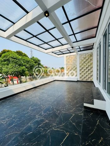 Rumah Harga Nego 4 Kamar Tidur di , Keamanan 24 Jam, Jakarta Barat Rumah Harga Nego 4 Kamar Tidur di , Keamanan 24 Jam, Jakarta Barat