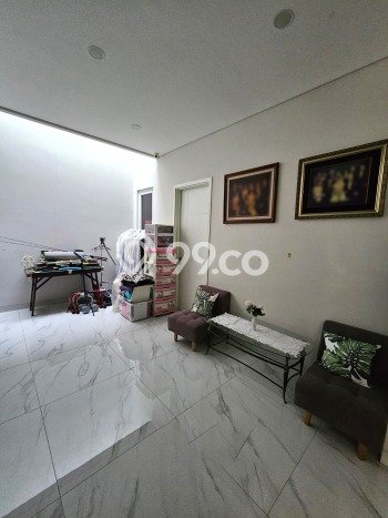 Rumah Berkualitas LT 180m2m² / LB 300m2m² di Lokasi Strategis Cengkareng, Jakarta Barat Rumah Berkualitas LT 180m2m² / LB 300m2m² di Lokasi Strategis Cengkareng, Jakarta Barat