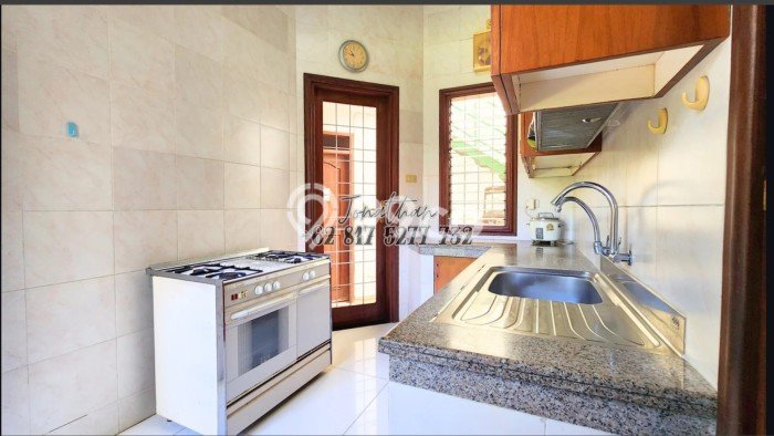 For Sale! Luxury House LT 761m2 Desain Elegan di Renon For Sale! Luxury House LT 761m2 Desain Elegan di Renon