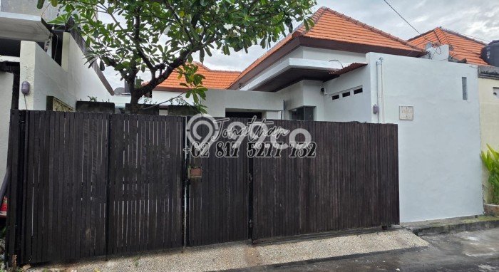 FOR SALE! Vila Kawasan , Luas 120m2m², Lokasi Premium FOR SALE! Vila Kawasan , Luas 120m2m², Lokasi Premium