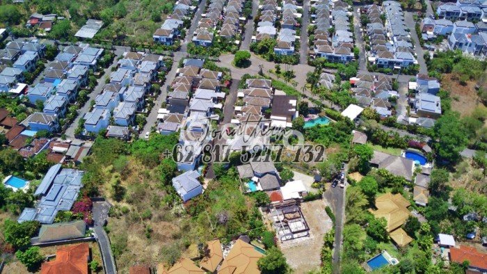 Vila Potensial Kawasan , Luas 2500m2m², Area Asri untuk Anda Vila Potensial Kawasan , Luas 2500m2m², Area Asri untuk Anda