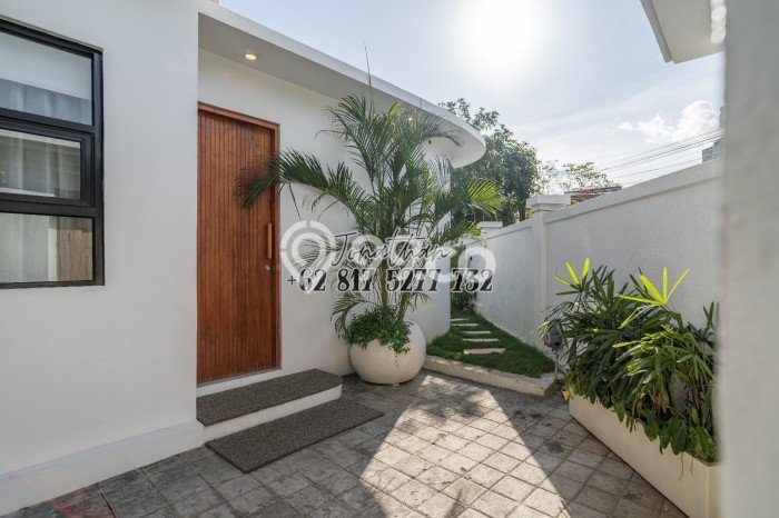 Vila Potensial di , Ukuran 180m2m², Area Nyaman untuk Anda Vila Potensial di , Ukuran 180m2m², Area Nyaman untuk Anda