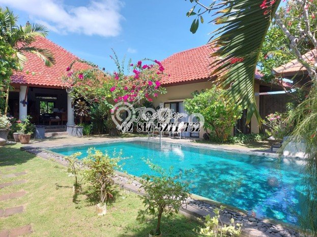 LOKASI STRATEGIS! Vila di , Area 850m2m², Lingkungan Prima LOKASI STRATEGIS! Vila di , Area 850m2m², Lingkungan Prima