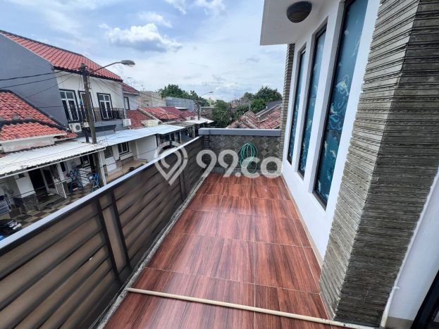 Rumah Luas Asri 3 KT Siap Pakai di Lippo Karawaci Tangerang Rumah Luas Asri 3 KT Siap Pakai di Lippo Karawaci Tangerang