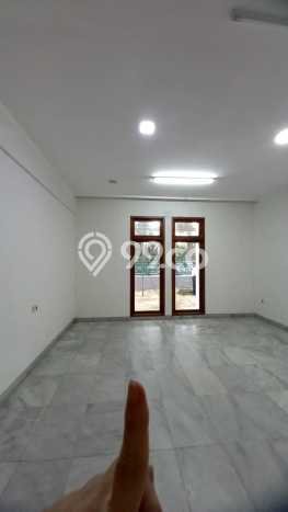 LOKASI STRATEGIS! Rumah di Kelapa Gading, Akses ke Stasiun, 6 KT, Luas 750m2m² Bangunan 1500m2m² LOKASI STRATEGIS! Rumah di Kelapa Gading, Akses ke Stasiun, 6 KT, Luas 750m2m² Bangunan 1500m2m²