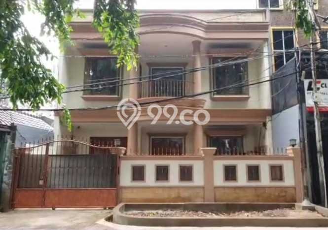 Rumah di Kelapa Gading, 4 KM, Lingkungan Premium, Luas 200m2m² Bangunan 350m2m² Rumah di Kelapa Gading, 4 KM, Lingkungan Premium, Luas 200m2m² Bangunan 350m2m²