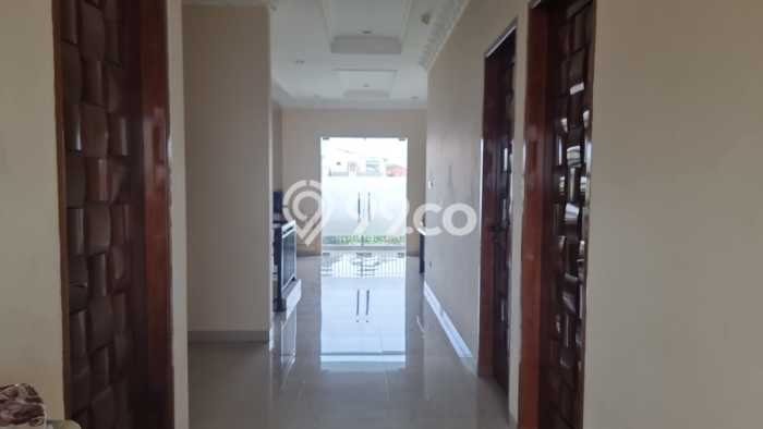 Unit Ruko Dijual di Kebayoran Lama Jakarta Selatan Luas Tanah 361m2, Luas Bangunan 200m2 Unit Ruko Dijual di Kebayoran Lama Jakarta Selatan Luas Tanah 361m2, Luas Bangunan 200m2