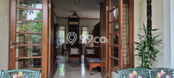 Hunian Elit LB 150m2 Siap Pakai Desain Elegan di Bintaro, Tangerang Selatan Hunian Elit LB 150m2 Siap Pakai Desain Elegan di Bintaro, Tangerang Selatan