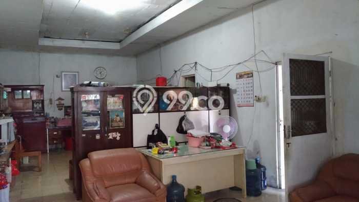 Rumah Luas Asri 3 KT Siap Pakai di Kedung Doro Surabaya Rumah Luas Asri 3 KT Siap Pakai di Kedung Doro Surabaya