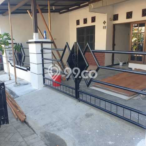 Rumah di Lakarsantri, Surabaya, Luas 82m² LB 53m² Rumah di Lakarsantri, Surabaya, Luas 82m² LB 53m²