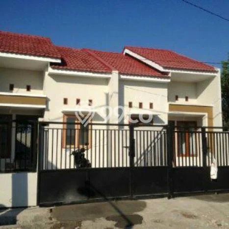Rumah Luas Asri 2 KT Siap Pakai di Medokan Ayu Surabaya Rumah Luas Asri 2 KT Siap Pakai di Medokan Ayu Surabaya
